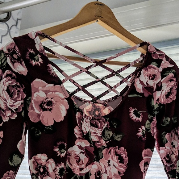Burgundy Floral Three Quarter Sleeve Dress - Picture 3 of 5